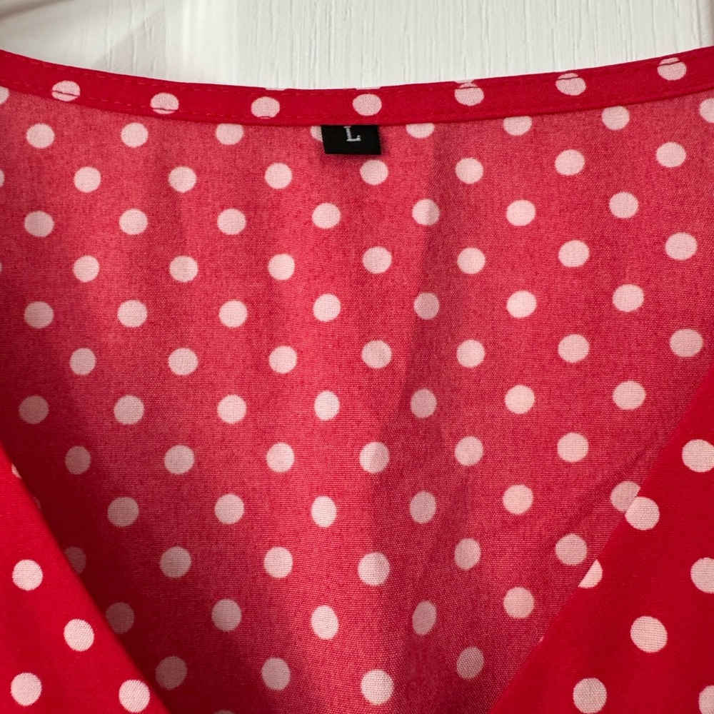 Red & White Light/Breezy Button Polka Dot Dress Size Large (ties around waist) - Picture 4 of 10